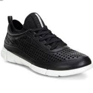 New Ecco Women's Intrinsic Low Cut Lace Sneaker 38